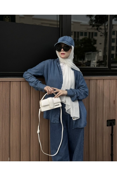 Denim baseball cap in medium blue Denim baseball cap in medium blue